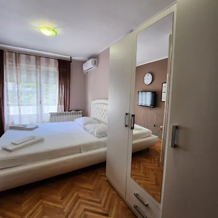 House Neretva شقة *